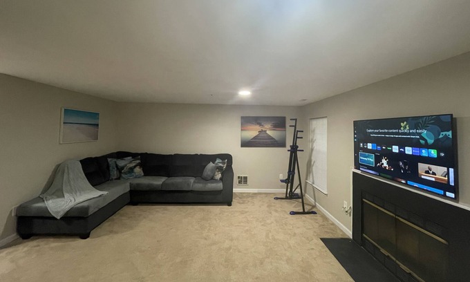 Owings Mills Apartamento | Lovely and furnished basement with private entrance