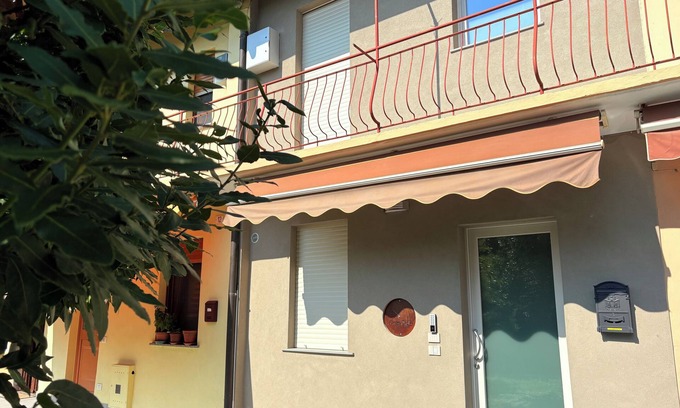 Credaro Apartamento | Lovely apartment with AC in charming Credaro
