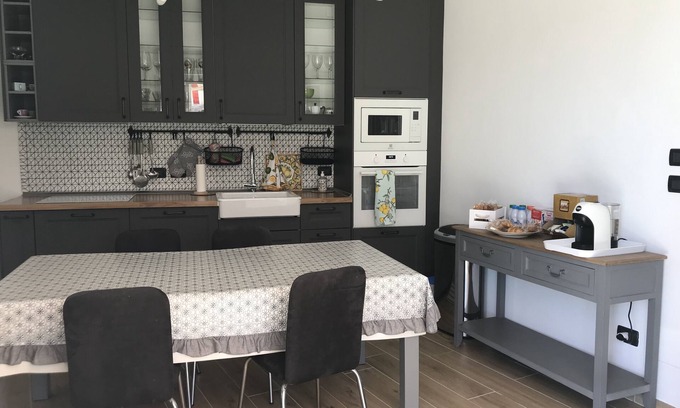 Fubine Cama Y Desayuno | Lovely countryside apartment with garden