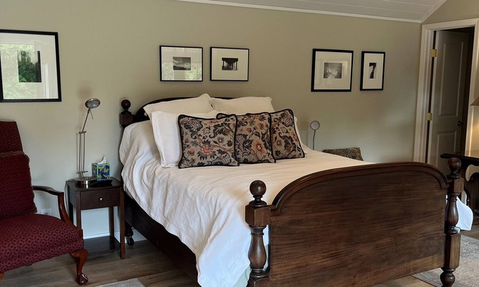 Land Park Cabaña | Lovely Land Park Cottage