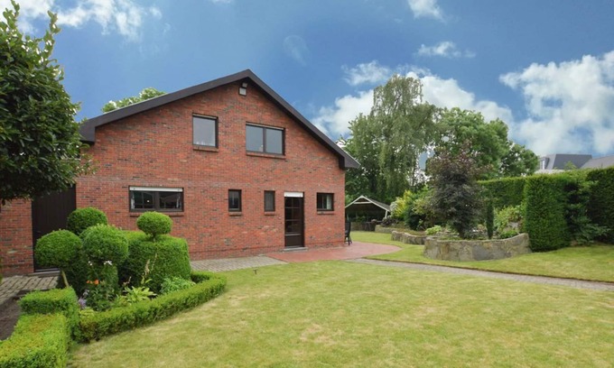 Merksplas Casa | Lovely, original home with large garden in the centre of Merksplas.