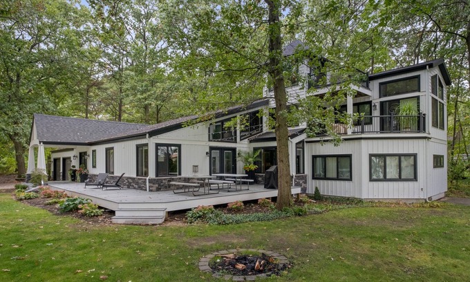 Holland Casa | Hermosa y espaciosa casa en un lote grande cerca del parque estatal Holland, lago Michigan