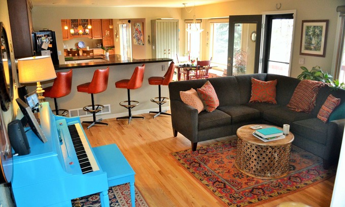 Miramont Casa | Lovely, spacious, sunny happy family-friendly home - great central location