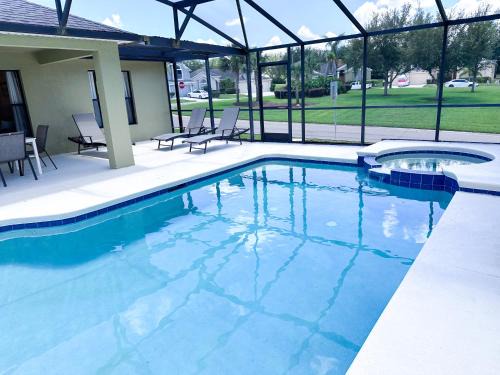 Legacy Park Villa | LP307CR - Brazilian retreat 12 guests Pool & Spa