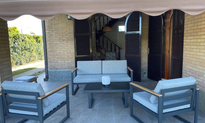 Tarquinia Villa | Luce House (Marina Velca). Renovated villa of 250 square meters and 1000 square meters of garden