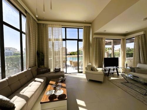 El Gouna Villa | Luminous 4BR Villa, Free Pool & Lagoon Access At Gouna