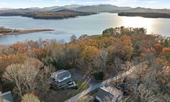 Morganton Cabaña | Luxuries of a Hotel Stay. Convenience of Home.