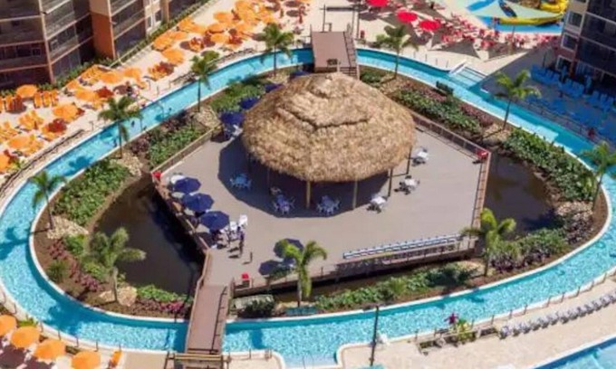 Downtown Orlando Complejo | Luxurious 2 Bedroom Beautiful condo Orlando FL, Mins from Disney