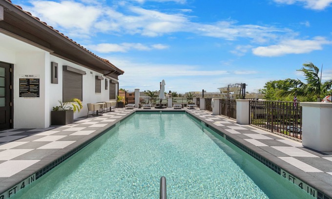 Redevelopment Area Condominio | Luxurious Condo on Downtown Fifth Ave