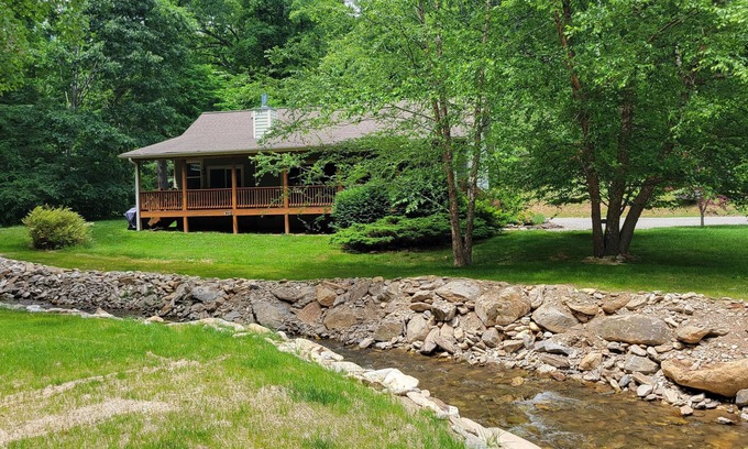 Waynesville Casa | Lujoso refugio de montaña para el viajero exigente