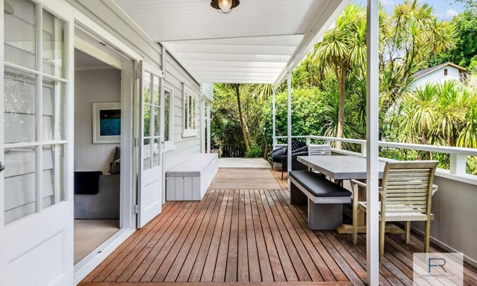 Greenlane - Ellerslie Casa | Luxurious Remuera Home