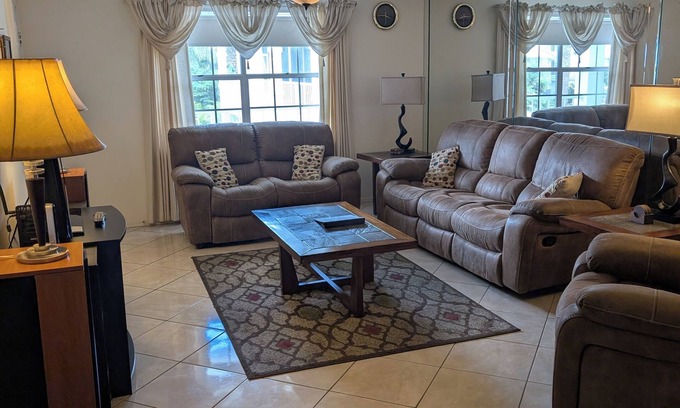 Lutz Condominio | Luxury 1BR King Condo, Screened Lanai, Pond Views - Clothing Optional