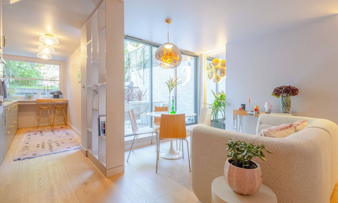 Cantelowes Apartamento | Luxury 2BD Flat w/Private Garden - Kentish Town!