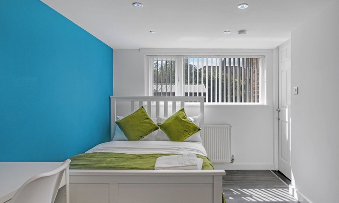 Newcastle-upon-Tyne Casa | Luxury 5 Bedroom Home in Newcastle