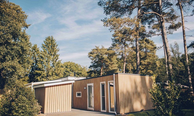 Hooghalen Casa | Luxury and relaxation in the Boterbloem Wellness Chalet