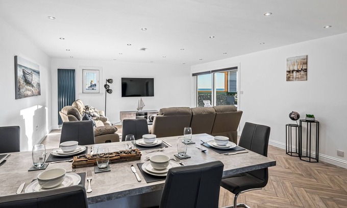 Arbroath Apartamento | Luxury Apartment with Sea Views Balcony