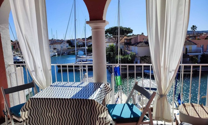 Port Grimaud Apartamento | Port Grimaud: Venecia de Provenza, vista excepcional!