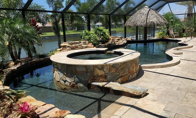 Fort Myers Casa | Piscina galardonada de lujo, sol todo el día, frente al mar, accesible en silla de ruedas