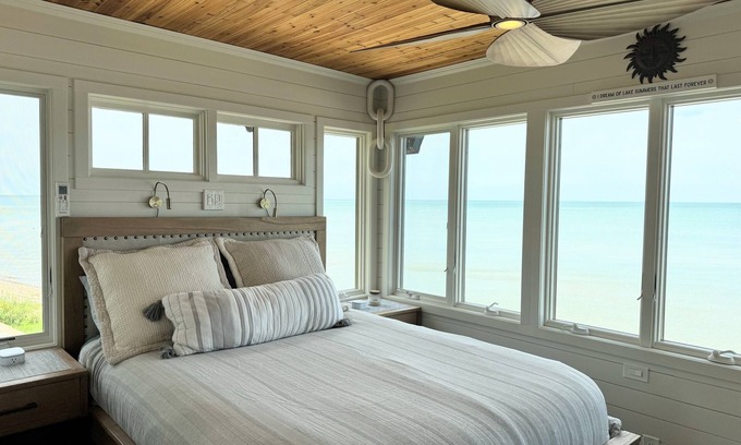 West Irondequoit Casa | Luxury Boat House Getaway