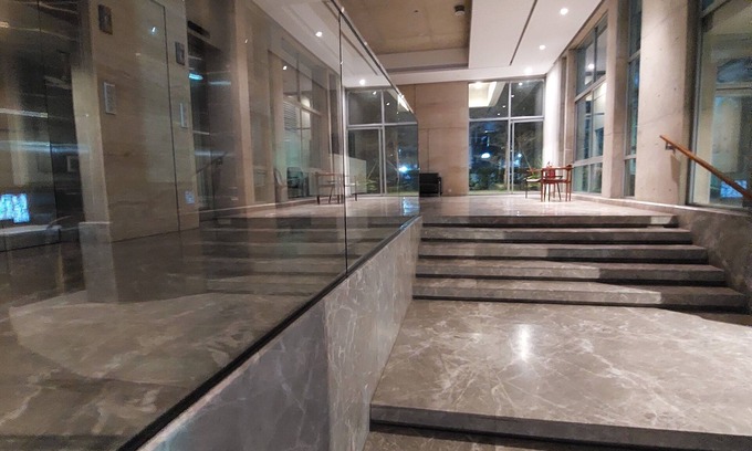 Dhaka Apartamento | Luxury condo near Gulshan park, near popular restaurants, clubs, shops, & hotels