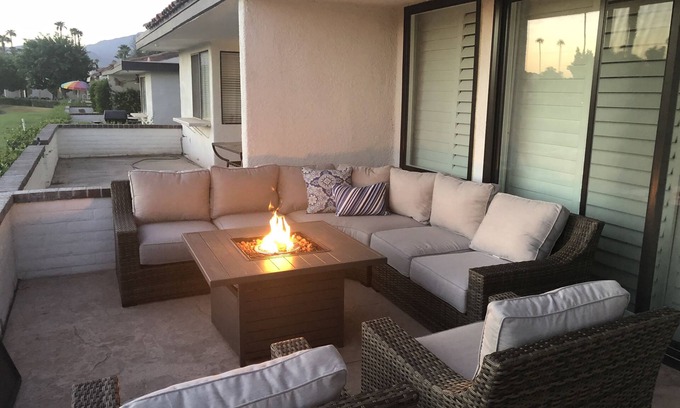 Rancho Mirage Condominio | Retiro de lujo en el desierto - A pasos del Omni Hotel y The River - 7th hole West