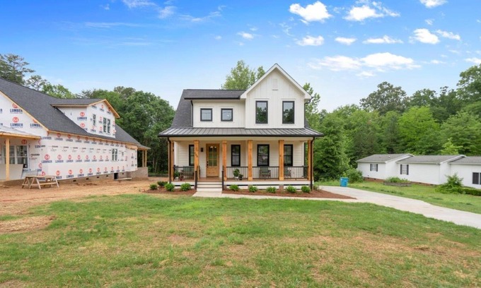 Belmont Otro | Luxury Home within Walking Distance of Main St. Belmont