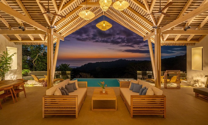Uvita Villa | Luxury Jungle Haven ~ Ocean View ~ Infinity Pool!