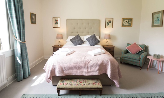 Hexham Casa | Luxury King bedroom with private bathroom in the wing of a private Country House