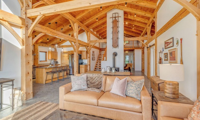 Littleton Cabina | Luxury Lodge in Littleton w/ Panoramoic Mountain Views