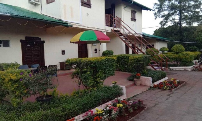 Mahabaleshwar Casa | Luxury Mountain View rooms with balcony