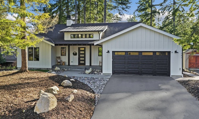 Union Casa | Luxury New Custom Home on Alderbrook Golf Course