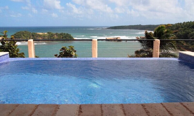 Calibishie Villa | Lujosa villa privada frente al mar con vistas espectaculares.