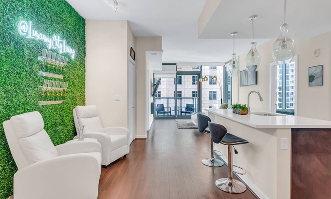 Lenox Apartamento | Luxury Sky Views In Buckhead