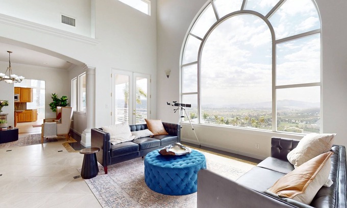 San Marcos Casa | Luxury villa with five bedrooms & five bathrooms, heated pool, mountain views