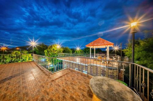 Khonburi Hotel | M Resort Nakhon Ratchasima