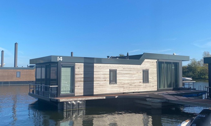 Ohe en Laak Alquiler De Eote | Maasterp - Woonboot 14