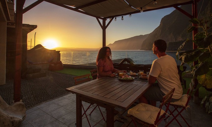 Porto Moniz Casa | Madeira Black Sand House