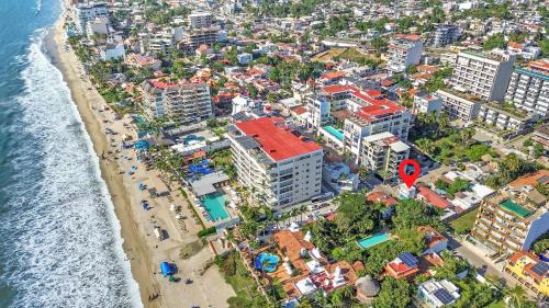 Bucerías Apartamento | Madison - 99 Steps to Beach in Golden Zone