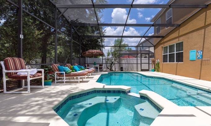 Legacy Park Villa | Amazing Family Villa w / 8 Bedroom, 5 themed, Pool, Spa, Game Room (Sleeps 25)