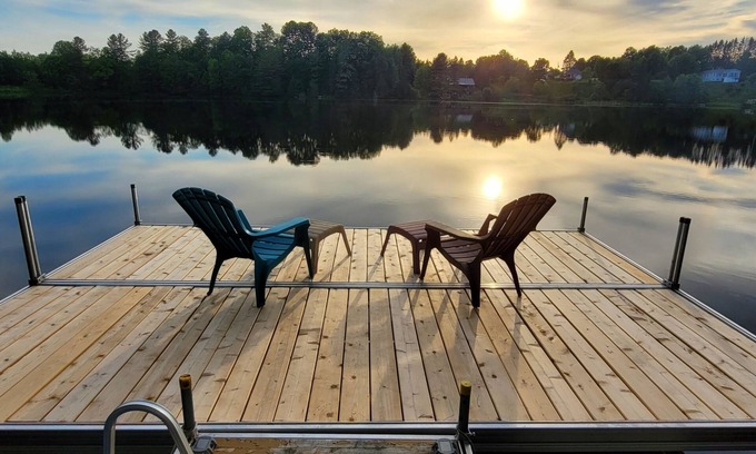 Saint-Andre-Avellin Cabaña | Magnifique updated lakefront chalet (CITQ #300310)