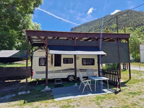 Guillaumes Otro | Magnifique grande Caravane aux Gorges de Daluis