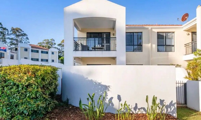 Gold Coast Casa | Magnolia on Hope Townhouse at Hope Island Queensland