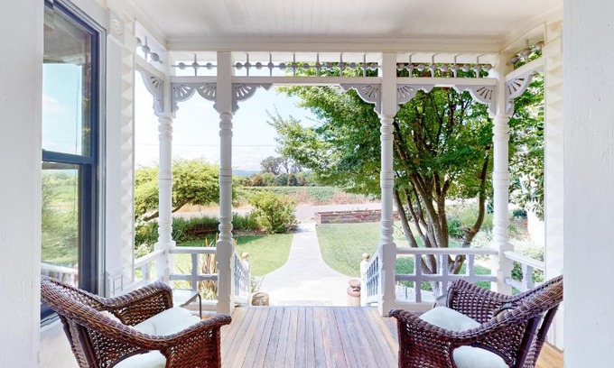 Healdsburg Casa | Magnolia Ranch Vineyards