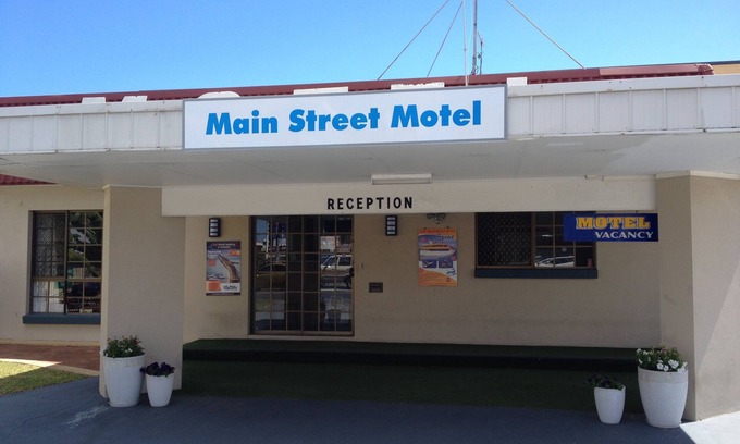 Pialba Hotel | Main Street Motel