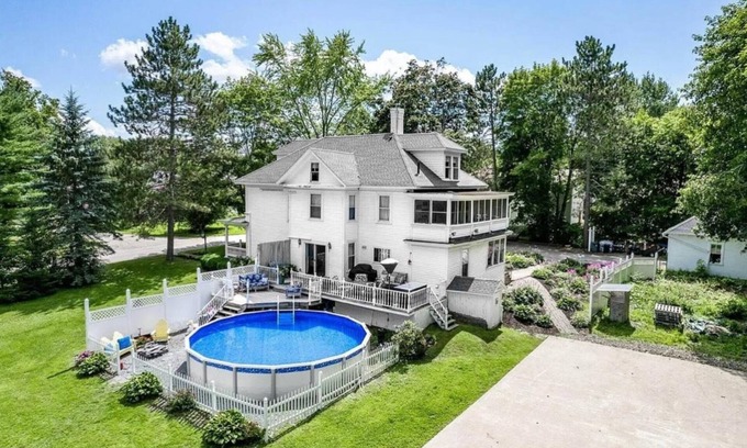 Newport Casa | Retiro de Maine Lakehouse