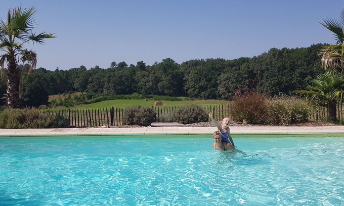 Saint-Crepin-d'Auberoche Casa | Maison De Charme heated swimming pool : "Chez Paulette " Calm, Space, pétanque.