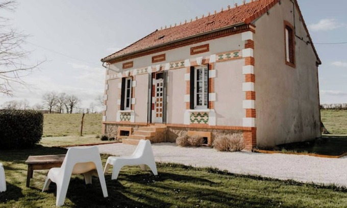 Issy-l'Eveque Casa | Maison de Campagne Art Déco