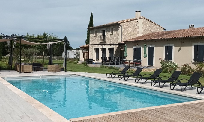 Eygalieres Casa | Maison de Charme Avec Piscine à Eygalières