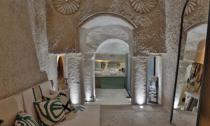 Ayvali Hotel | Maison De Femme Française