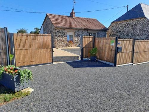 Saint-Mars-d'Egrenne Casa | Maison de plain-pied avec jardin clos pour 7 personnes en Normandie - FR-1-497-190